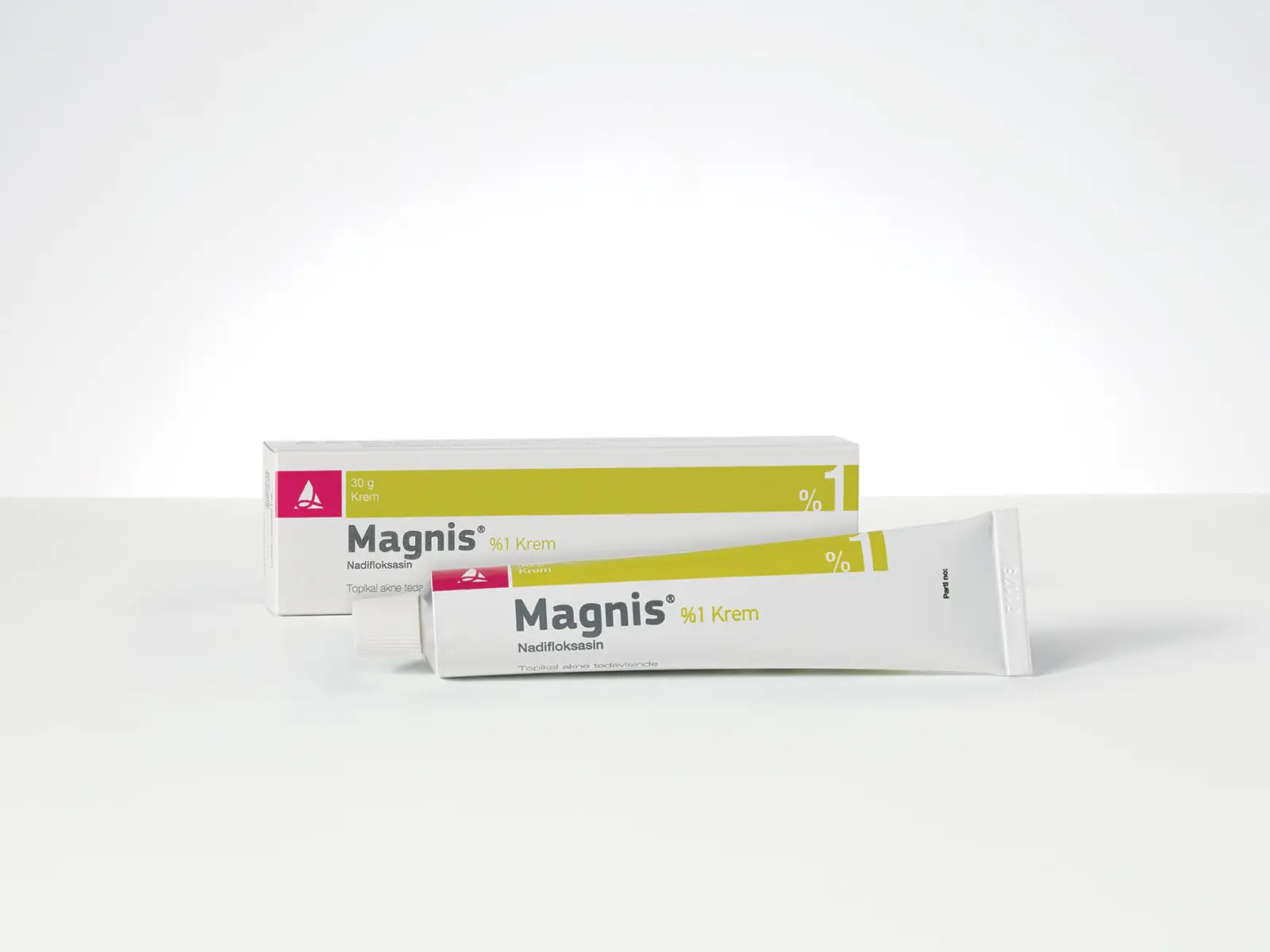 MAGNIS %1 30 GR KREM kutu görseli